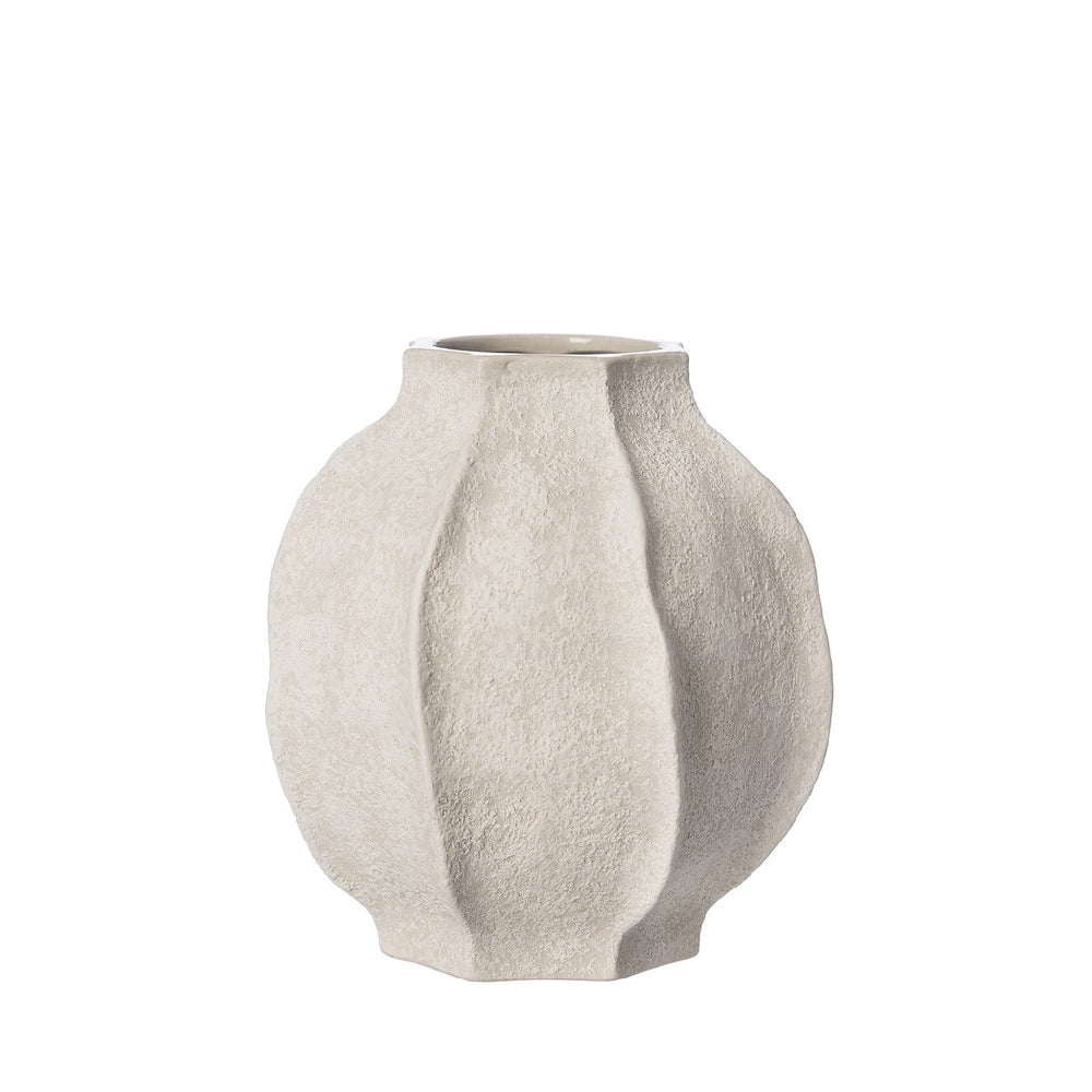 Skulpturel vase H: 24 cm