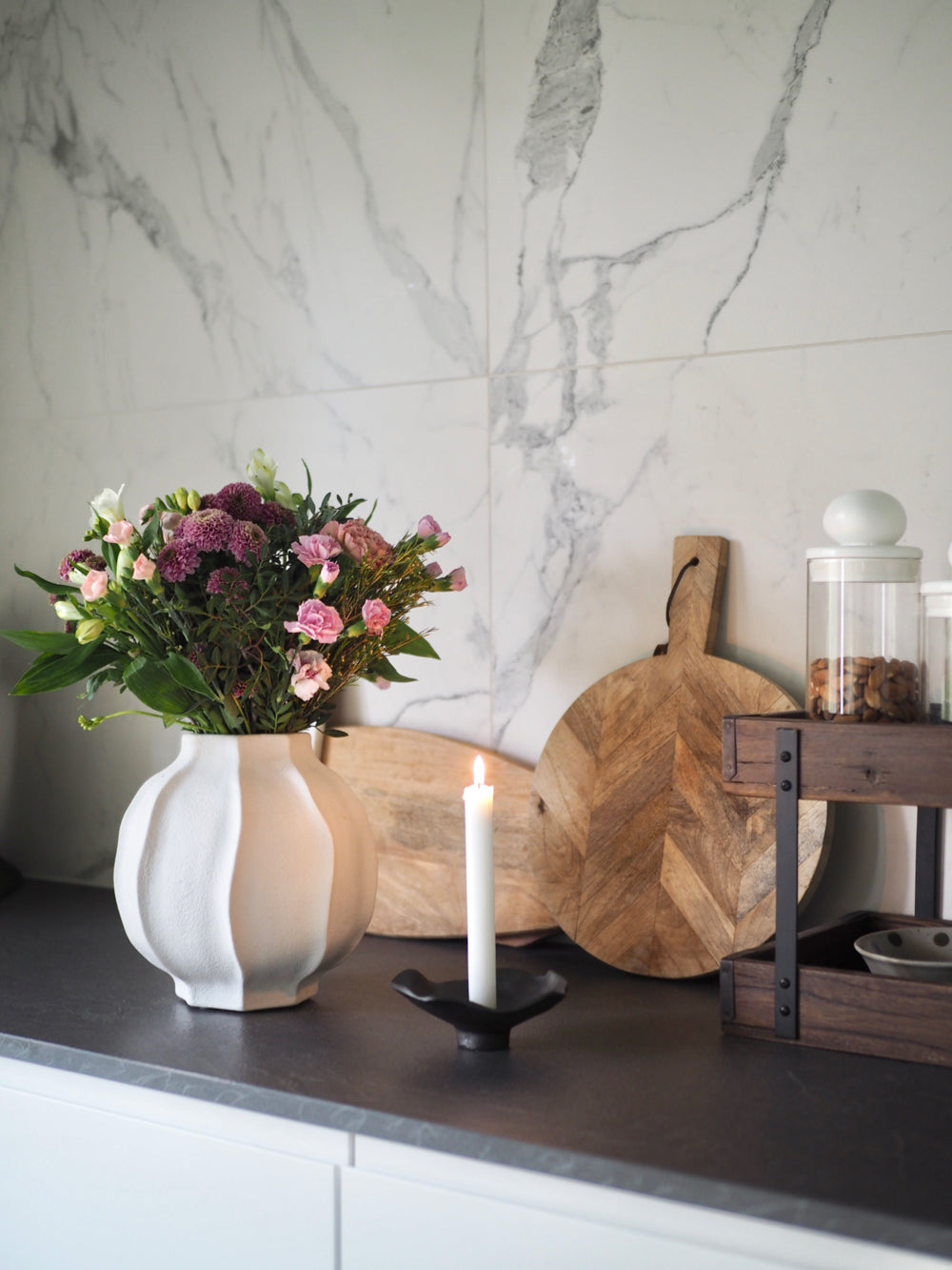 Skulpturel vase H: 24 cm