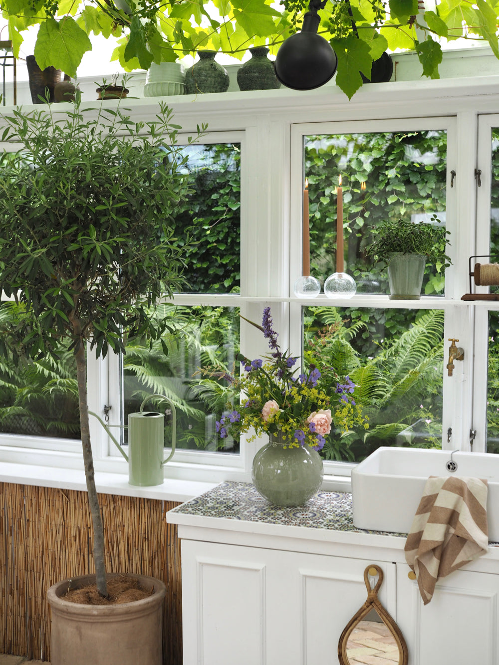 Rund grøn glasvase, 25 cm