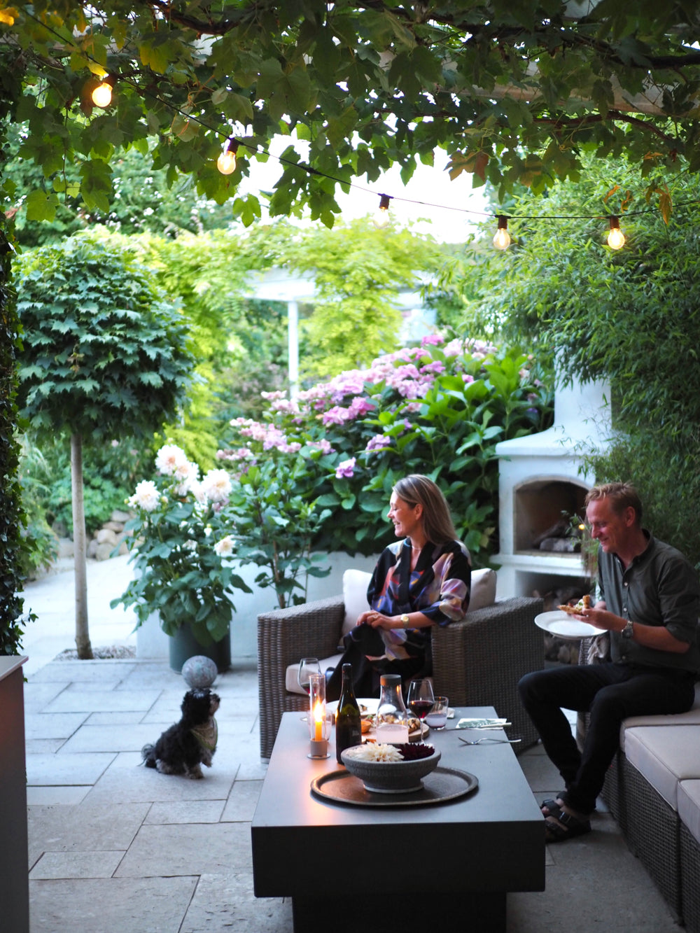 Lysestage med glascylinder, lys grå