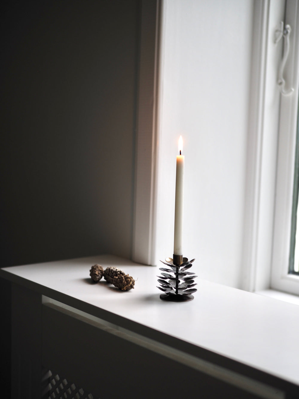 Lille koglestage til kertelys