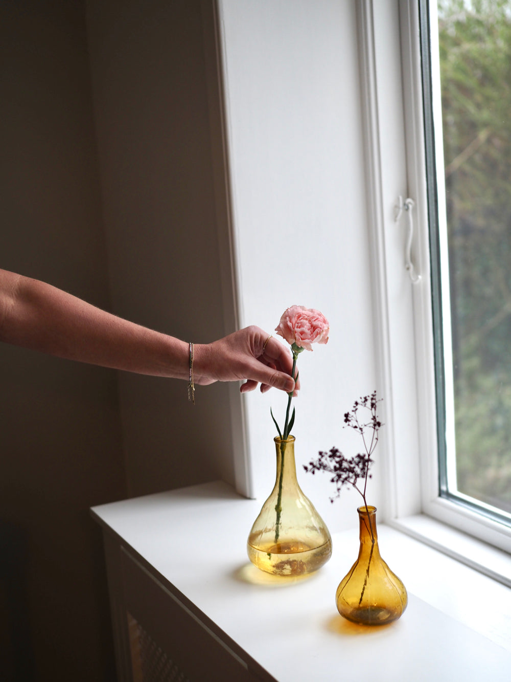 Stor gul glasvase af genbrugsglas