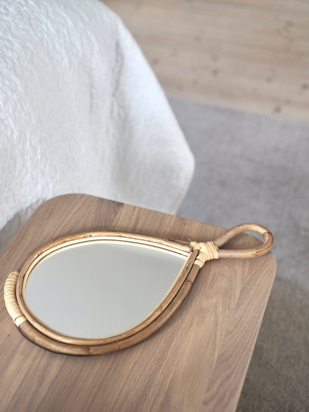 Spejl med bambus kant