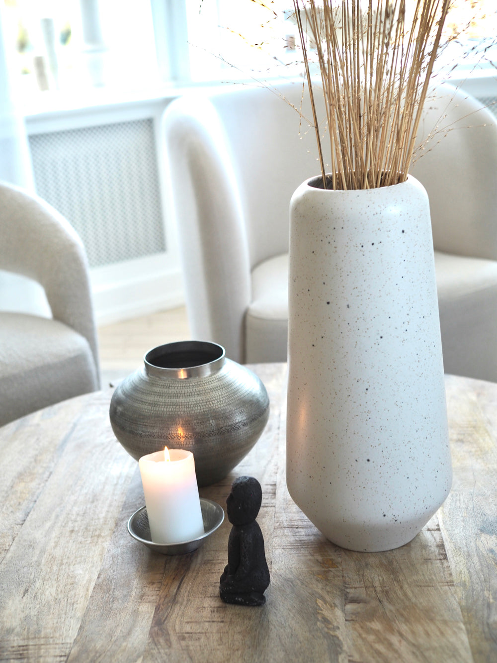 Smuk bakke med håndlavet  mønster