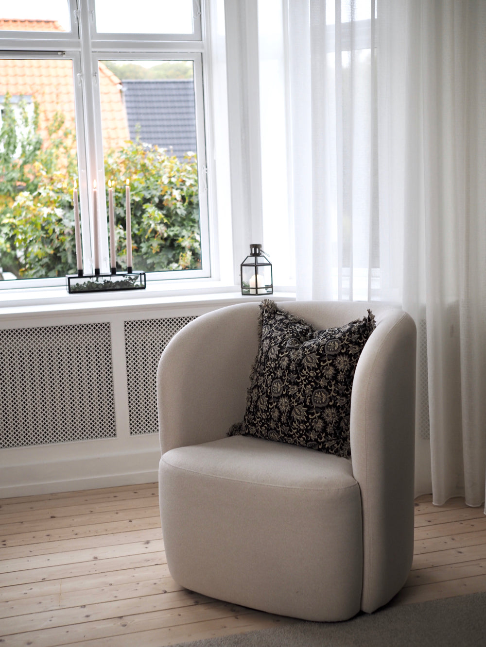 Pudebetræk med frynser, sort, grå, sand