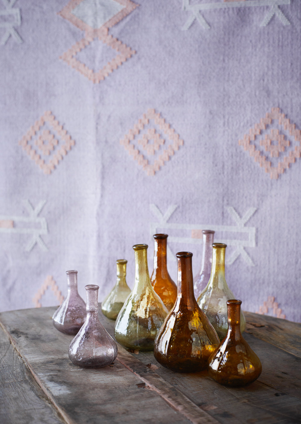 Stor lilla glasvase af genbrugsglas